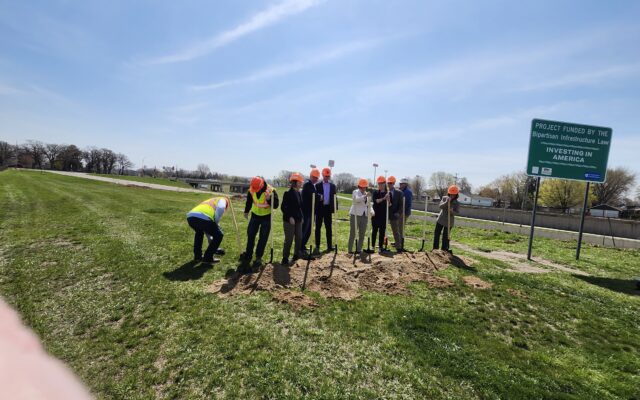 MnDOT officials, elected leaders break ground for Interstate 90 project in Austin Thursday